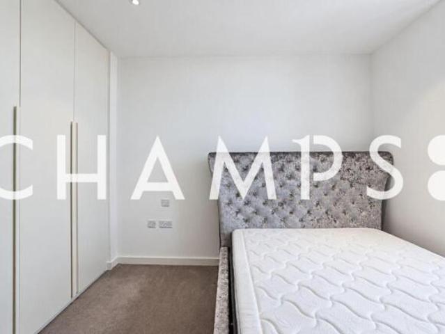 Flat for rent in Cat Hill