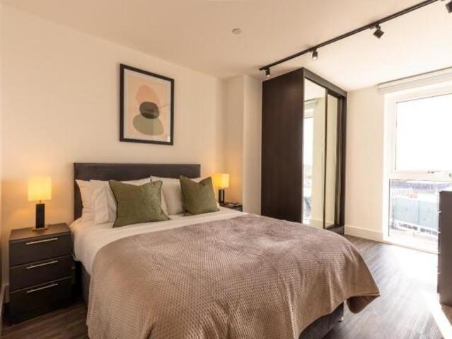 Flat for rent in Cat Hill
