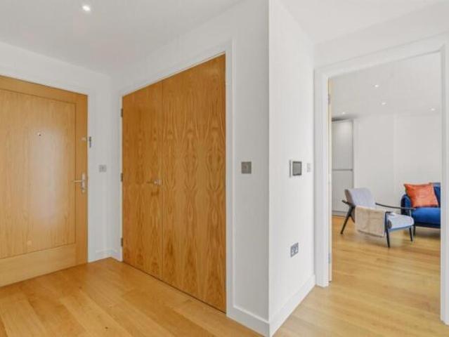 Flat for rent in Cat Hill