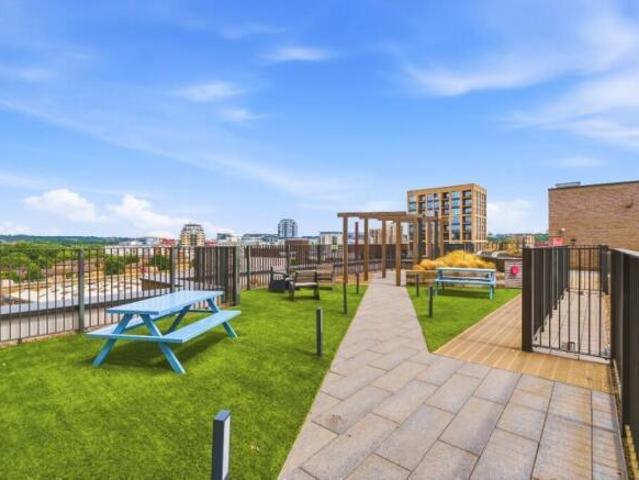 Flat for rent in Cat Hill