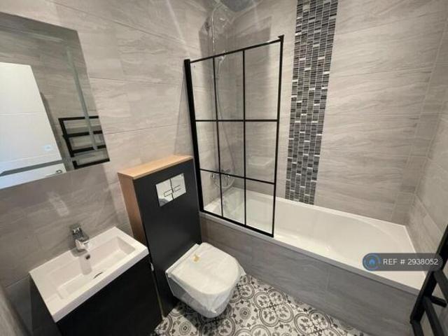 Flat for rent in Cat Hill