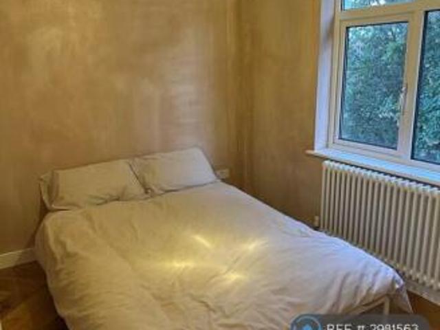 Flat for rent in Cat Hill