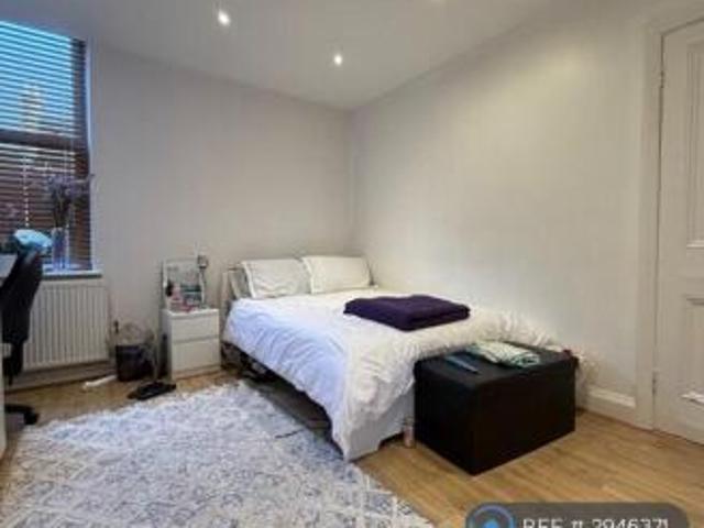 Flat for rent in Cat Hill