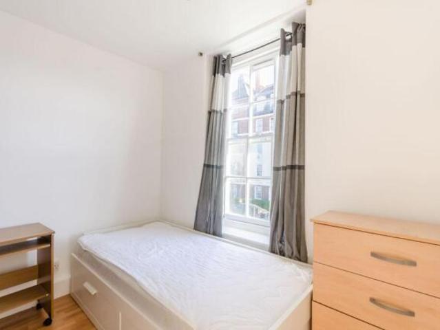 Flat for rent in St. John's Wood, Greater London