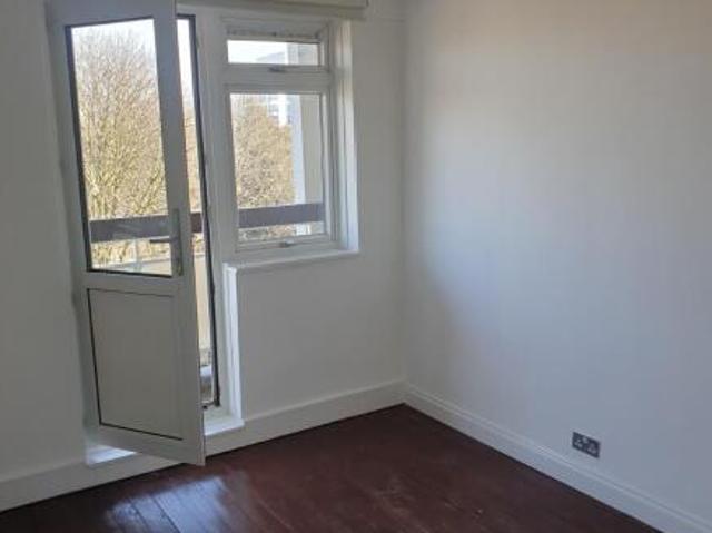 Flat for rent in Cat Hill