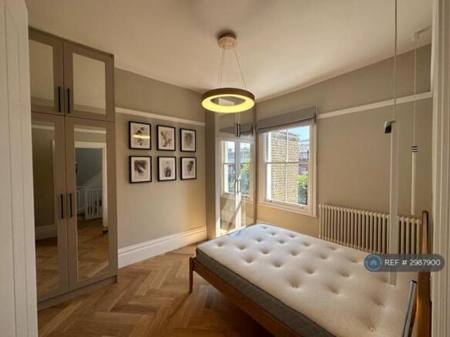 Flat for rent in Cat Hill