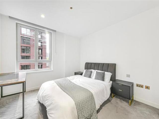 Flat for rent in Cat Hill