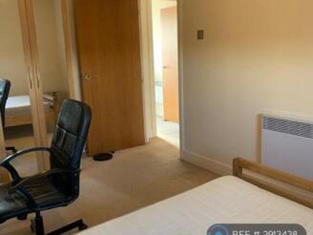 Flat for rent in Cat Hill