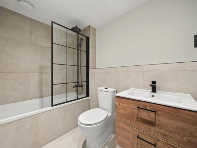 Flat for rent in Cat Hill