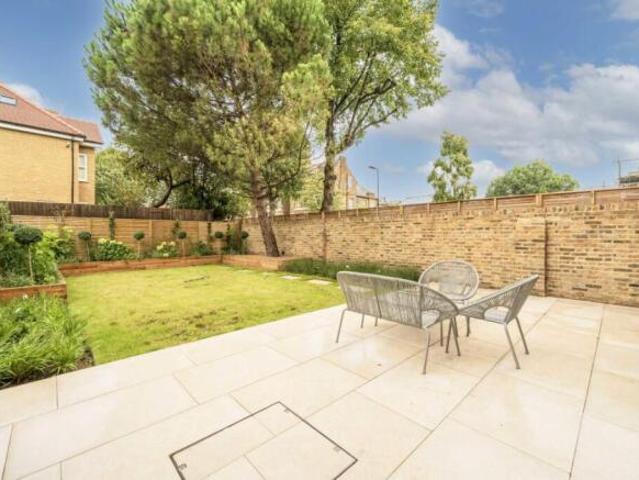 Flat for rent in Ealing, Greater London