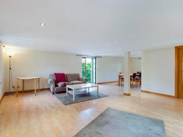 Flat for rent in North Leith, Leith