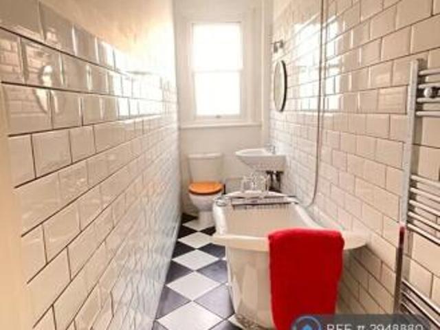 Flat for rent in Cat Hill