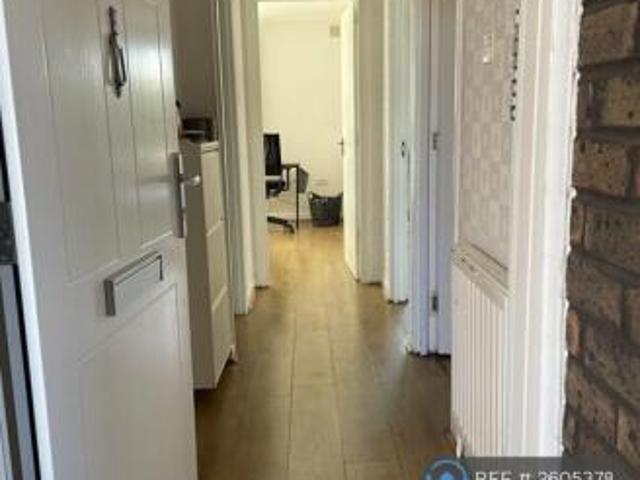 Flat for rent in Cat Hill