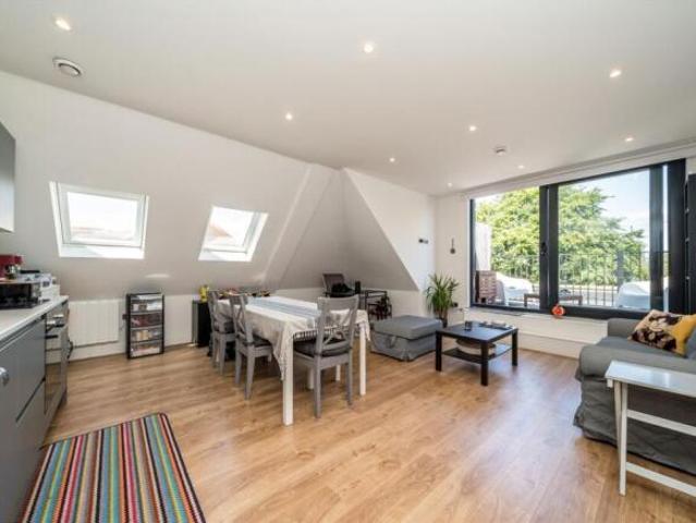 Flat for rent in Greater London