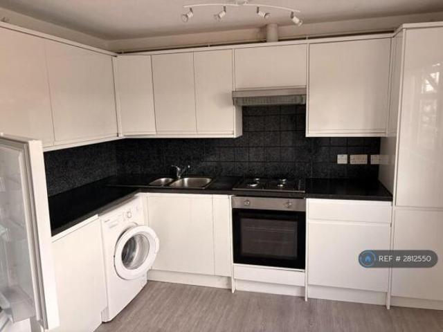 Flat for rent in Cat Hill