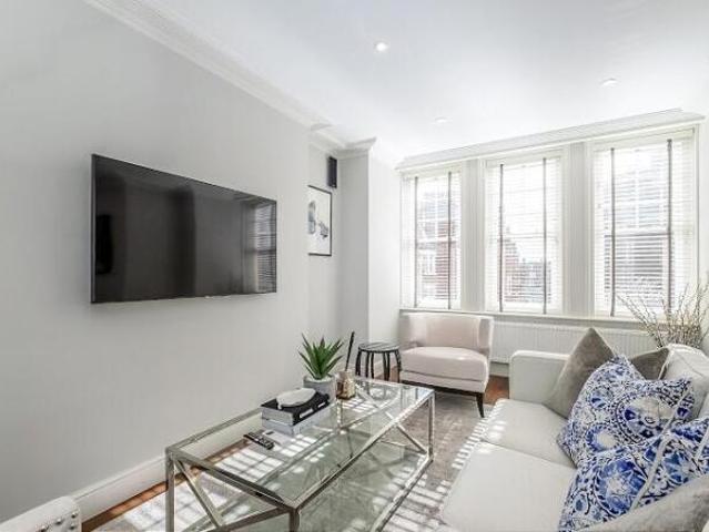 Flat for rent in Cat Hill