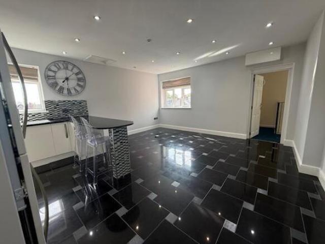 Flat for rent in Harefield, City Of Southampton