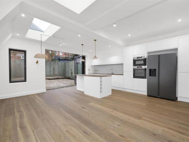 Flat for rent in Cat Hill, Isle Of Man