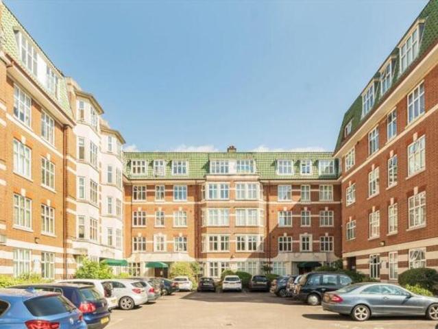 Flat for rent in Greater London