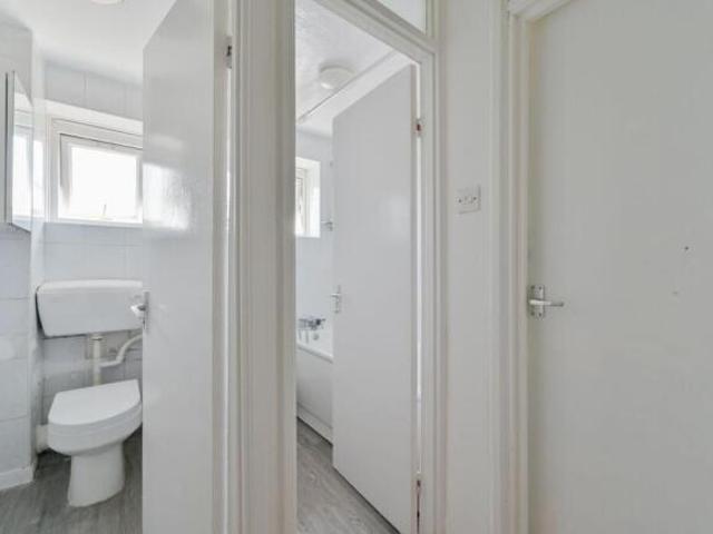 Flat for rent in Tooting, Greater London
