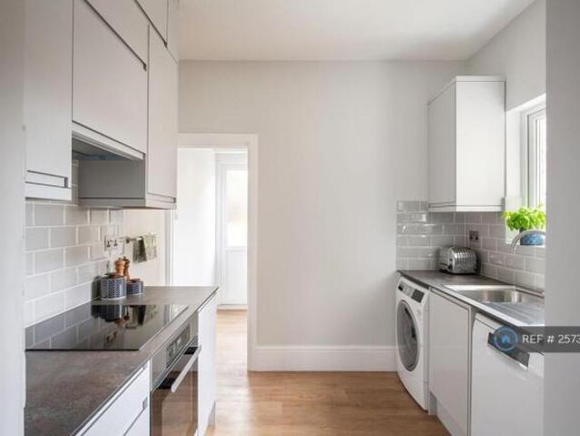 Flat for rent in Cat Hill