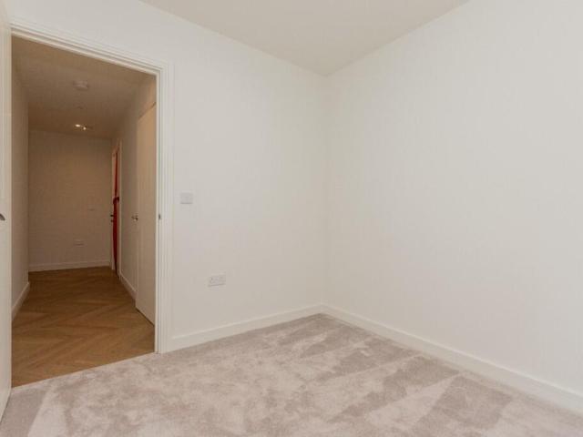 Flat for rent in The Hyde