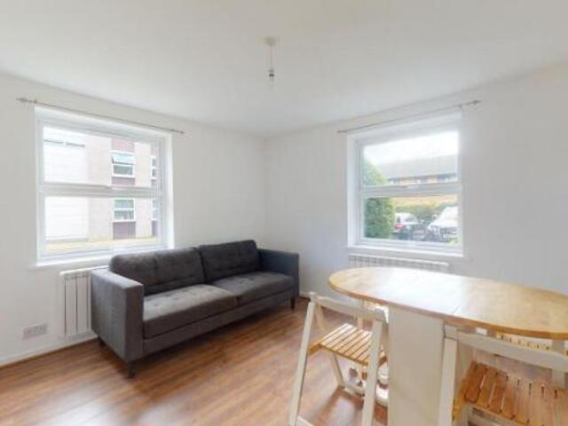 Flat for rent in Isleworth, Greater London