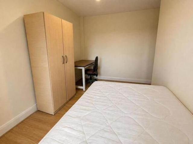 Flat for rent in Cat Hill
