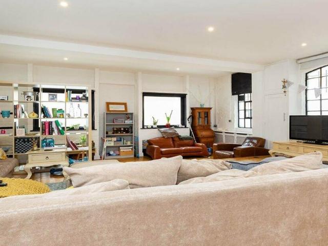 Flat for rent in Kentish Town