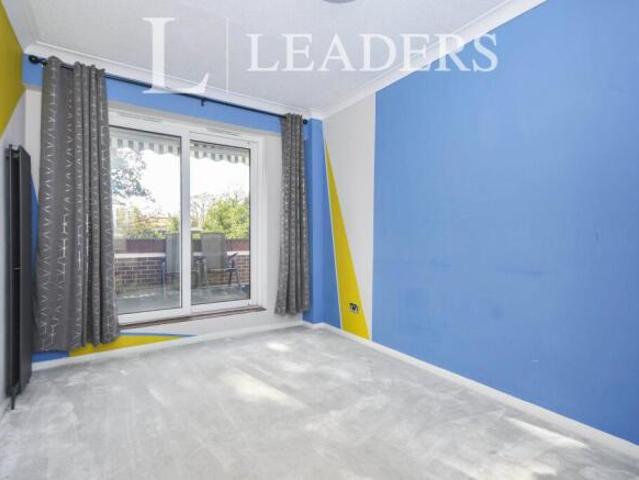 Flat for rent in Shortlands, Greater London