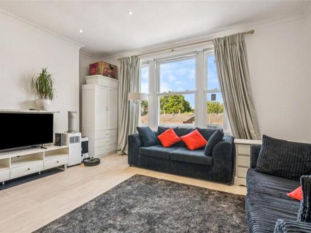 Flat for rent in Cat Hill