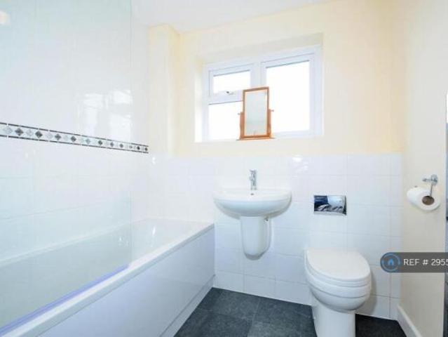 Flat for rent in Cat Hill