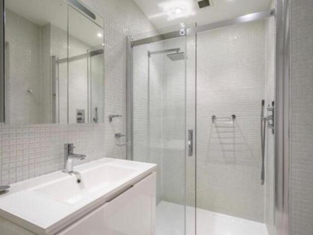 Flat for rent in Cat Hill