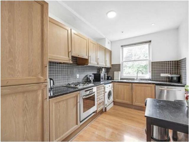 Flat for rent in Cat Hill