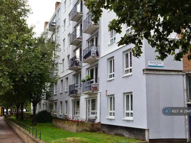 Flat for rent in Cat Hill