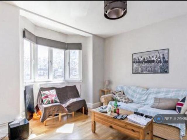 Flat for rent in Cat Hill