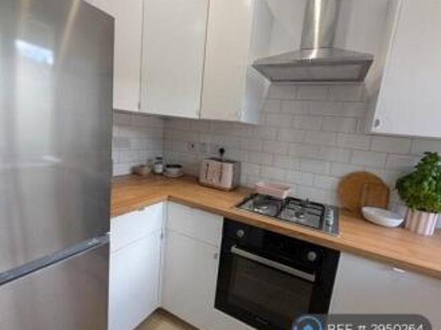 Flat for rent in Cat Hill