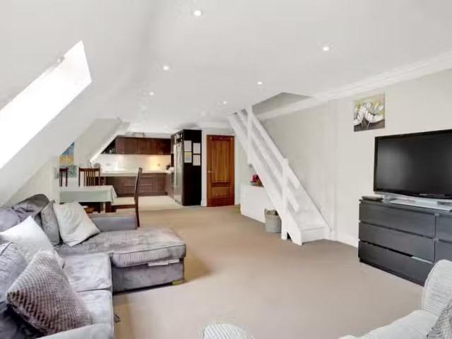 House for rent in Blackhills, Surrey