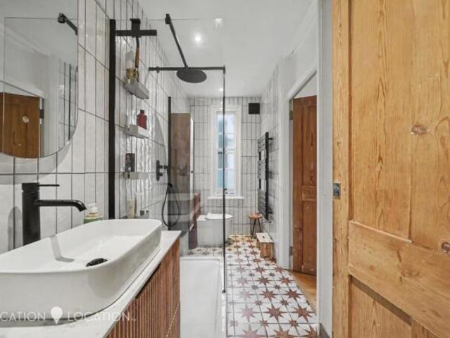 Flat for rent in Cat Hill