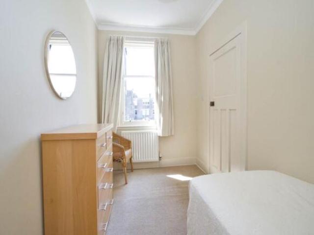 Flat for rent in Comely Bank, Craigleith