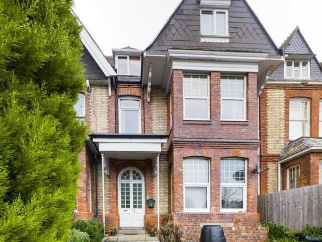 House for rent in Follaton, Strode