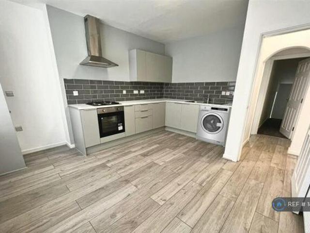 House for rent in Calderstones