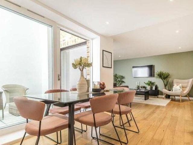 House for sale in Lyons, Greater London