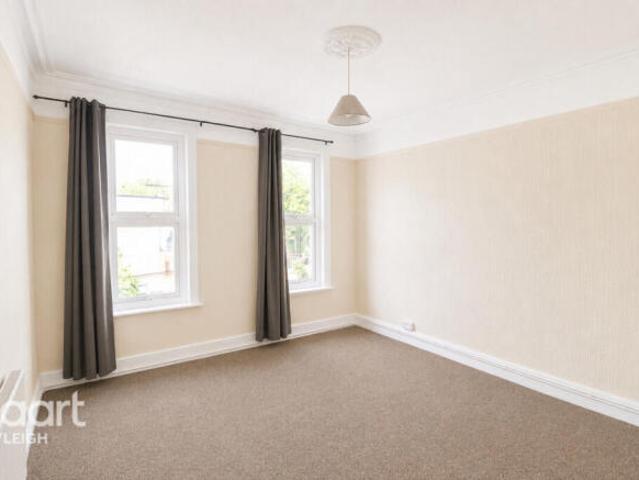 Flat for rent in Southend City Centre Neighbourhood, Alton Barnes