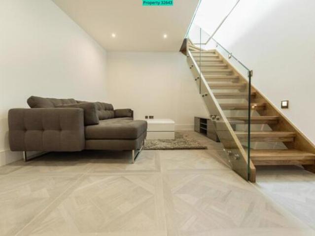 Flat for rent in Cat Hill