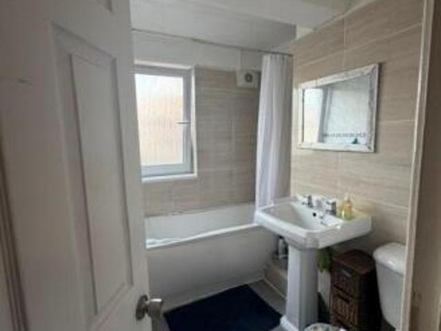 Flat for rent in Cat Hill