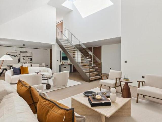 Flat for rent in Cat Hill