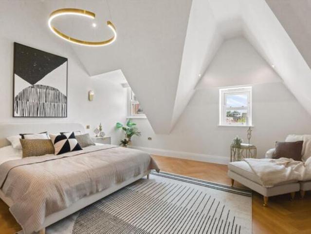 Flat for rent in Ridgeway, Newport