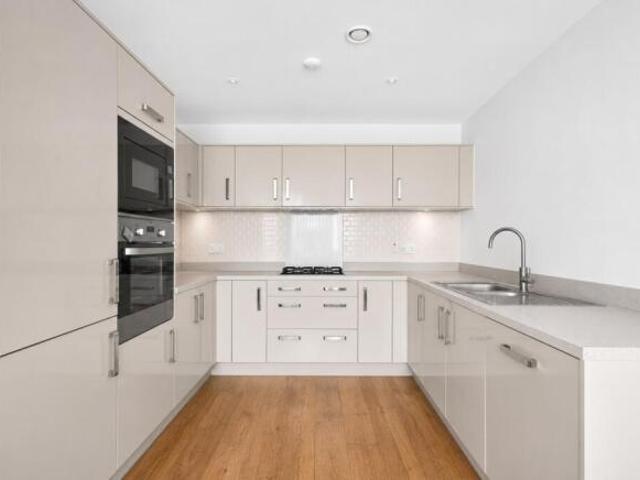 Flat for rent in Cat Hill