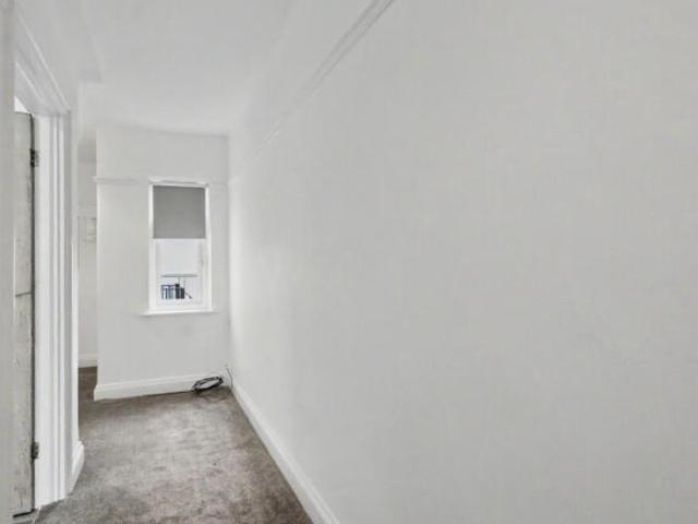 Flat for rent in Wanstead, Greater London